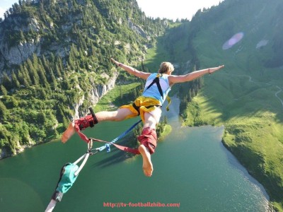 足球直播-火箭队上赛季排名数据对比与走势分析