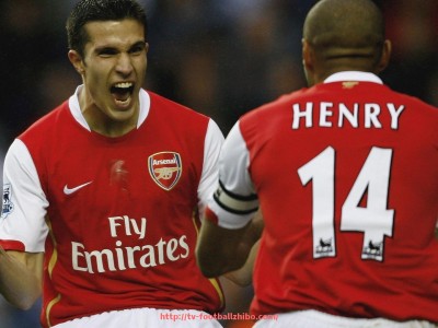 足球直播-中超联赛报名名单：各球队最新的球员名单与阵容分析